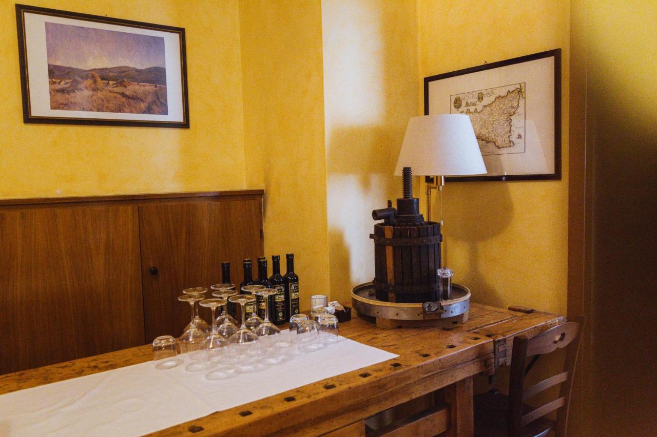 Albergo Montenegro มาเนียโก ภายนอก รูปภาพ