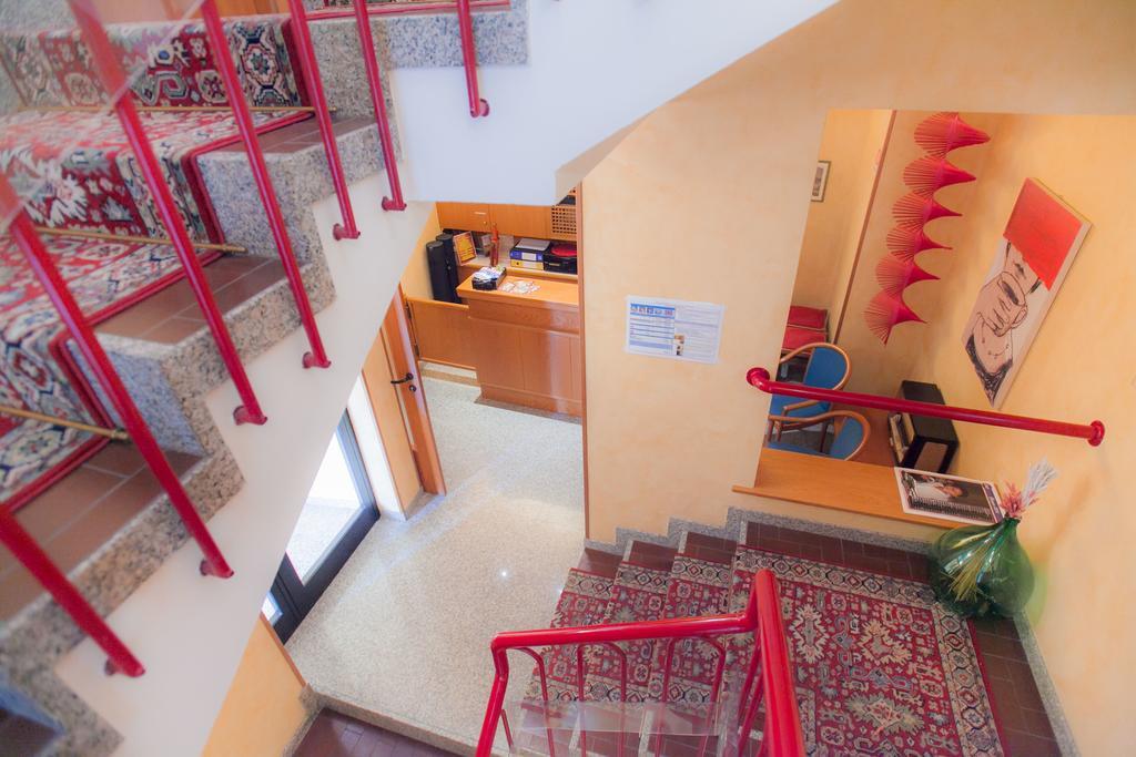 Albergo Montenegro มาเนียโก ภายนอก รูปภาพ