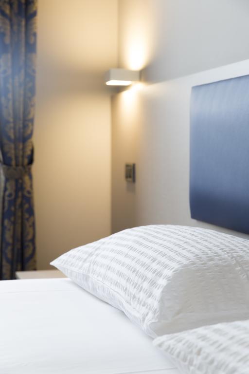 Albergo Montenegro มาเนียโก ภายนอก รูปภาพ