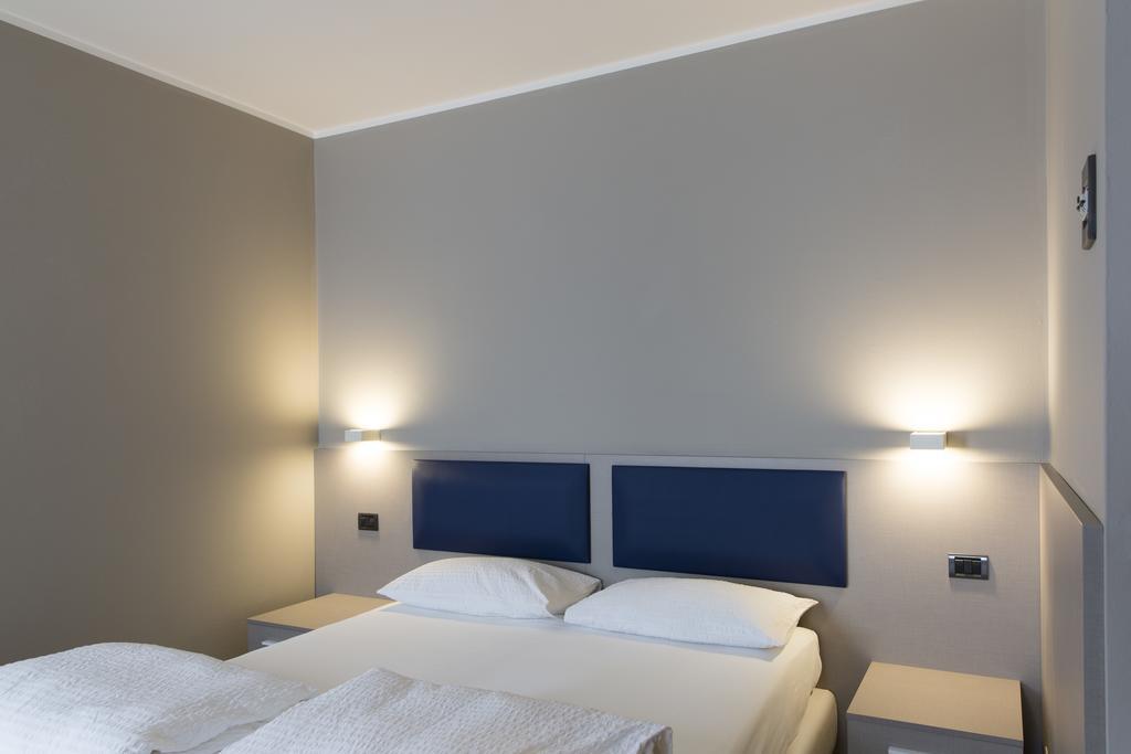 Albergo Montenegro มาเนียโก ภายนอก รูปภาพ